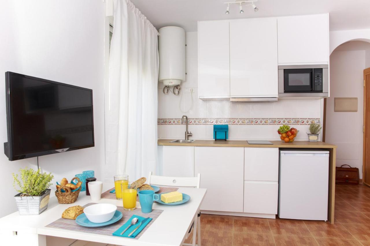 Sea & Wave Ventura Studio Apartment Malaga Luaran gambar